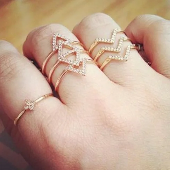 Stella & Dot | 🌸⚜️Rose Gold Pavé Spear Ring - Picture 4 of 8